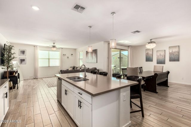 12475 W PALMAIRE Avenue, Glendale, AZ 85307