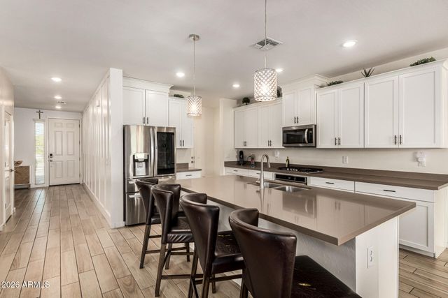 12475 W PALMAIRE Avenue, Glendale, AZ 85307