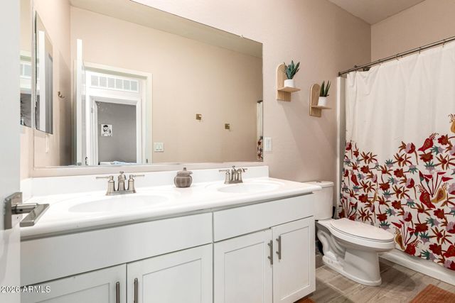 12475 W PALMAIRE Avenue, Glendale, AZ 85307