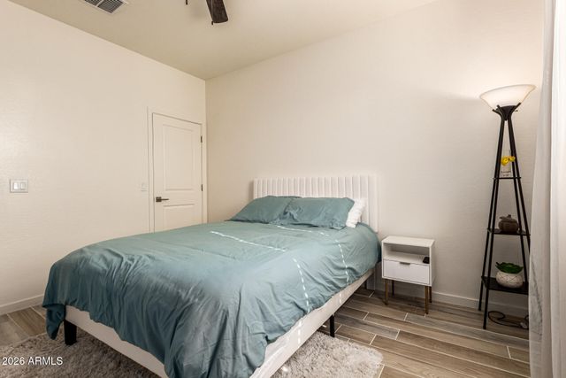 12475 W PALMAIRE Avenue, Glendale, AZ 85307