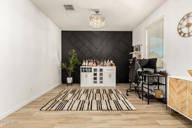 12475 W PALMAIRE Avenue, Glendale, AZ 85307