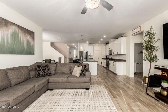 12475 W PALMAIRE Avenue, Glendale, AZ 85307