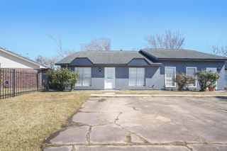 508 N Texas Avenue B, Webster, TX 77598