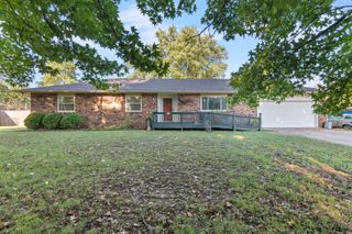 1307 S Washington Avenue, Aurora, MO 65605