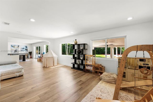 21000 NE 18th Court, Miami, FL 33179