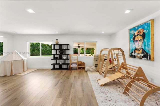 21000 NE 18th Court, Miami, FL 33179