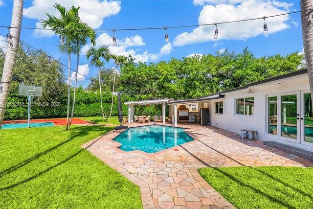 21000 NE 18th Court, Miami, FL 33179