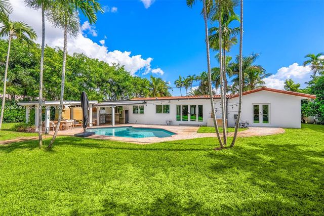21000 NE 18th Court, Miami, FL 33179