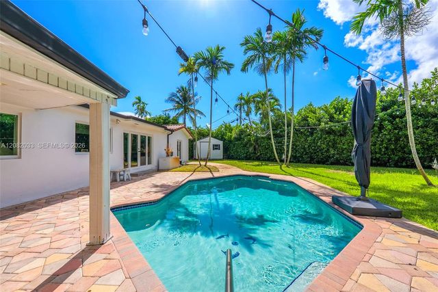 21000 NE 18th Court, Miami, FL 33179