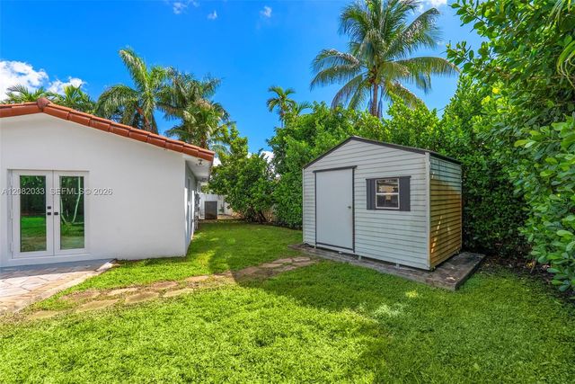 21000 NE 18th Court, Miami, FL 33179