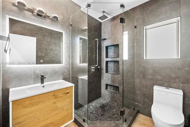 21000 NE 18th Court, Miami, FL 33179