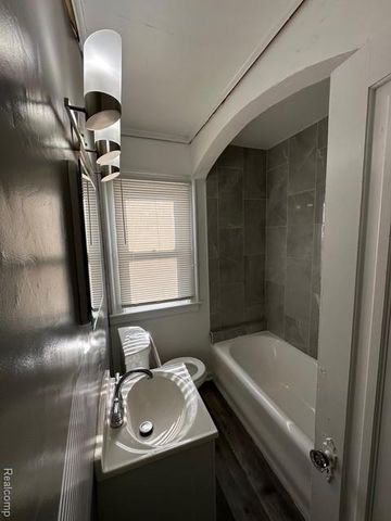 2325 Kendall Street, Detroit, MI 48238