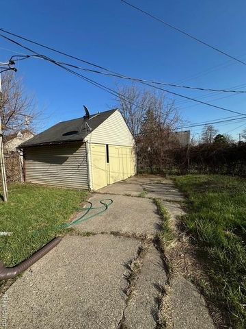 2325 Kendall Street, Detroit, MI 48238