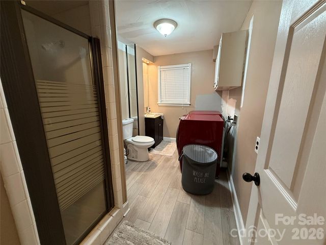 1130 16th Avenue NW, Hickory, NC 28601