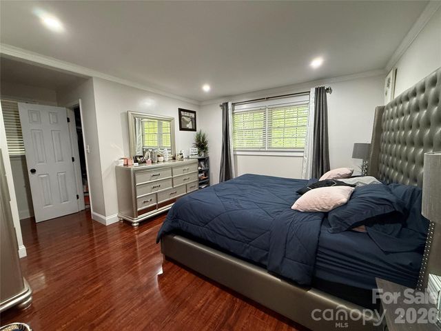 1130 16th Avenue NW, Hickory, NC 28601