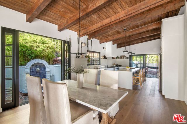 9265 Thrush Way, Los Angeles, CA 90069