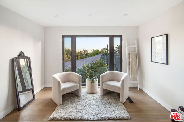 9265 Thrush Way, Los Angeles, CA 90069