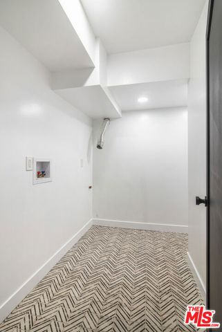 9265 Thrush Way, Los Angeles, CA 90069