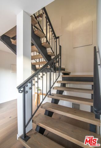 9265 Thrush Way, Los Angeles, CA 90069