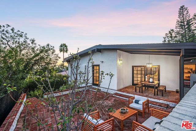 9265 Thrush Way, Los Angeles, CA 90069