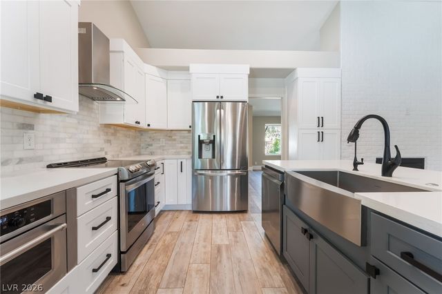 5325 North El Capitan Way, Las Vegas, NV 89149