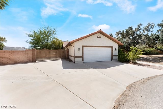 5325 North El Capitan Way, Las Vegas, NV 89149