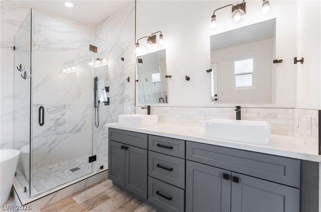 5325 North El Capitan Way, Las Vegas, NV 89149