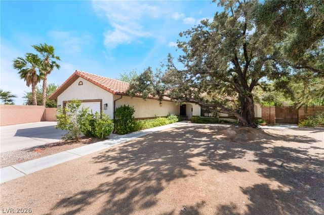 5325 North El Capitan Way, Las Vegas, NV 89149