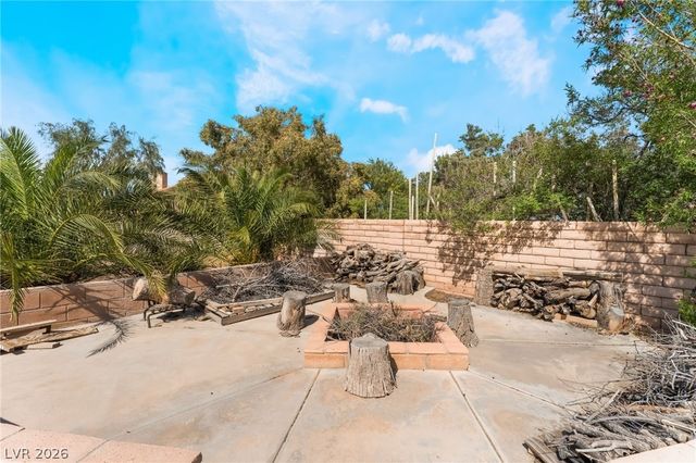 5325 North El Capitan Way, Las Vegas, NV 89149