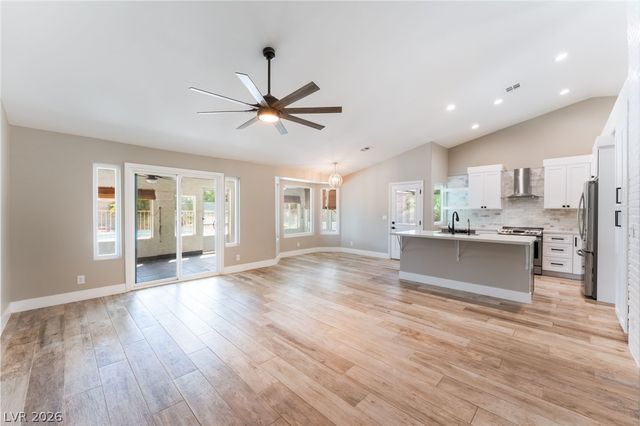 5325 North El Capitan Way, Las Vegas, NV 89149