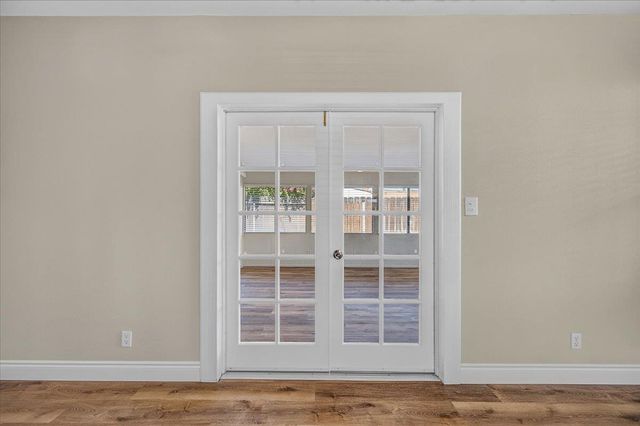 957 W Pico, Clovis, CA 93612