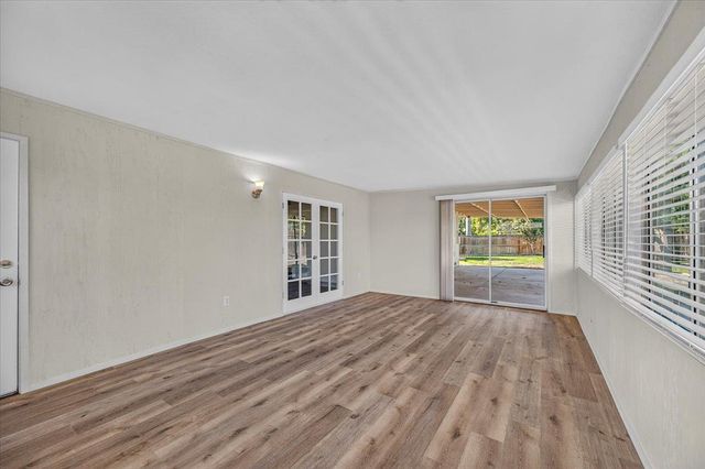 957 W Pico, Clovis, CA 93612