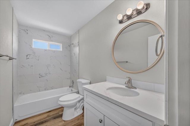957 W Pico, Clovis, CA 93612