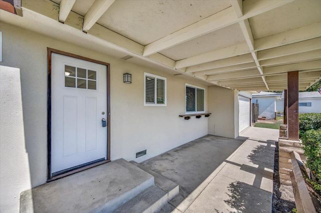 957 W Pico, Clovis, CA 93612