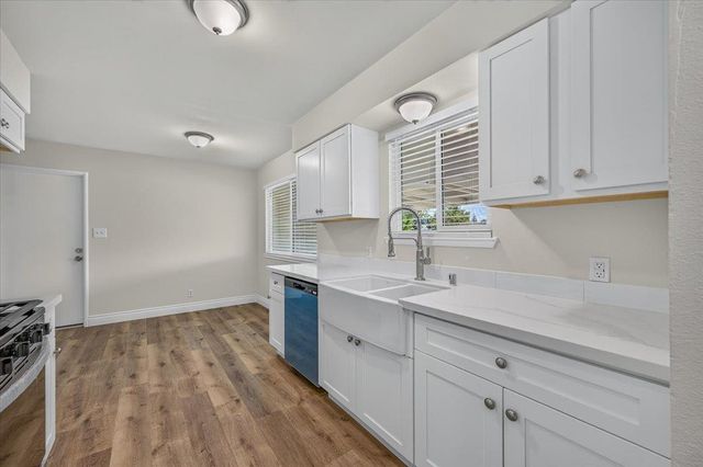 957 W Pico, Clovis, CA 93612