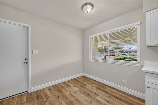 957 W Pico, Clovis, CA 93612
