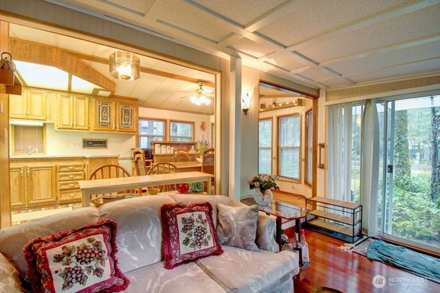 243 Schinn Canyon Court, Deming, WA 98244