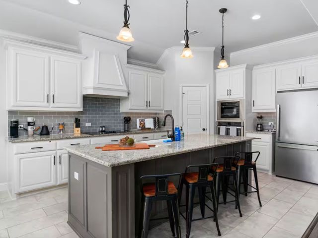 1089 Kreece Drive, Hewitt, TX 76643