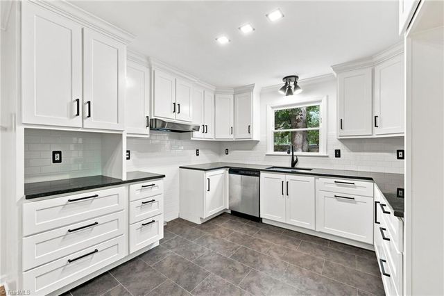 4790 Country Boy Lane, Clemmons, NC 27012