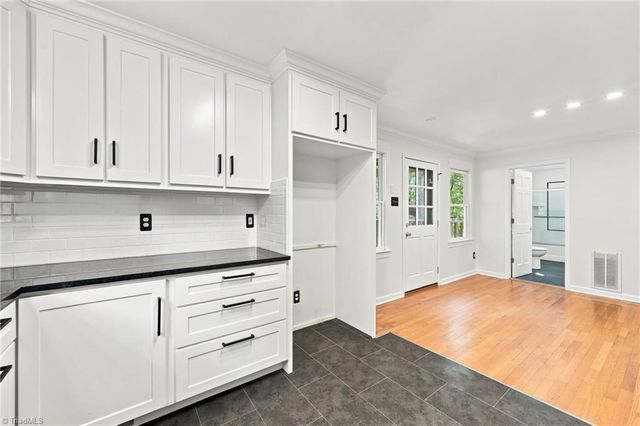 4790 Country Boy Lane, Clemmons, NC 27012
