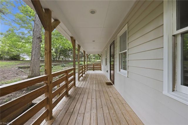 4790 Country Boy Lane, Clemmons, NC 27012