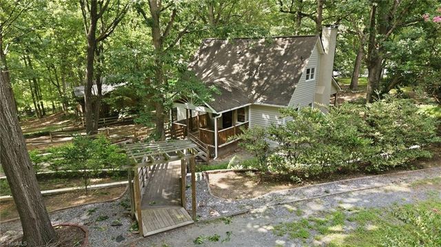 4790 Country Boy Lane, Clemmons, NC 27012