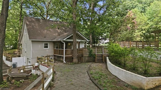 4790 Country Boy Lane, Clemmons, NC 27012