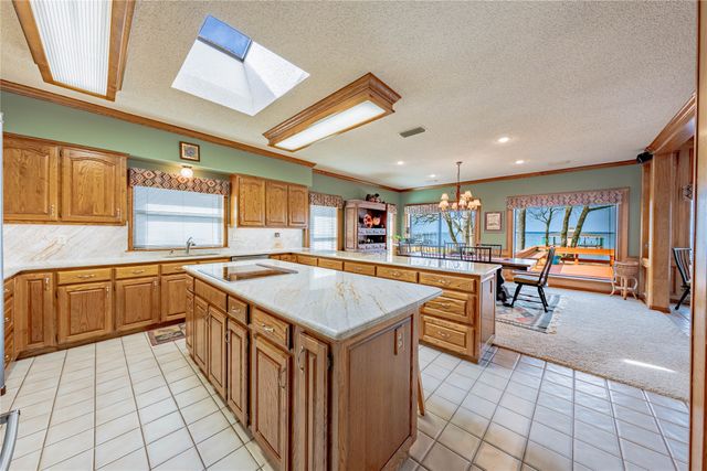 102 Brentwood Estates Drive, Trinidad, TX 75163