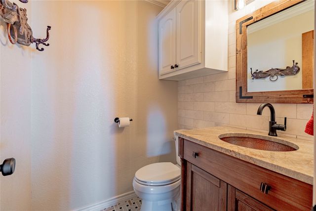 102 Brentwood Estates Drive, Trinidad, TX 75163