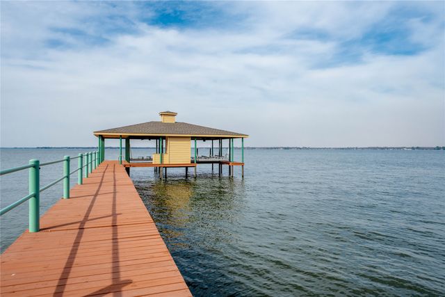 102 Brentwood Estates Drive, Trinidad, TX 75163