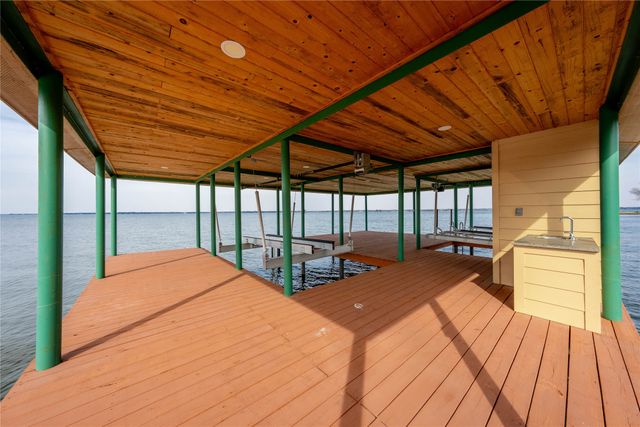 102 Brentwood Estates Drive, Trinidad, TX 75163