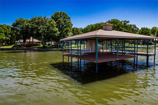 102 Brentwood Estates Drive, Trinidad, TX 75163