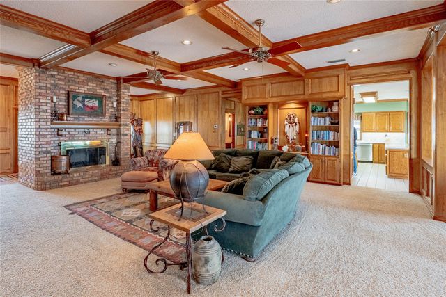 102 Brentwood Estates Drive, Trinidad, TX 75163