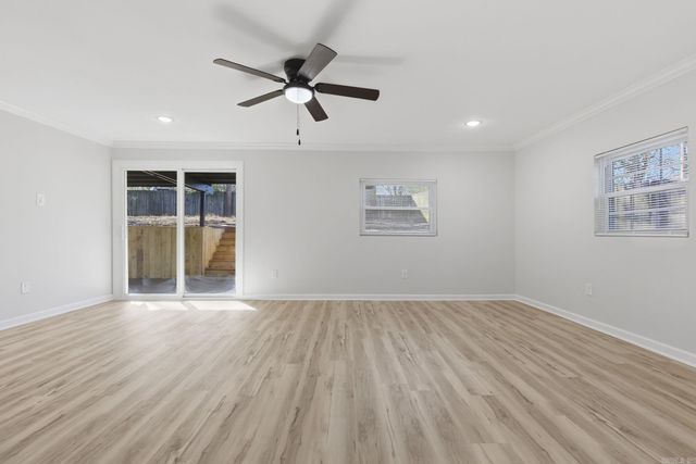 6315 Blackhawk Dr, North Little Rock, AR 72116